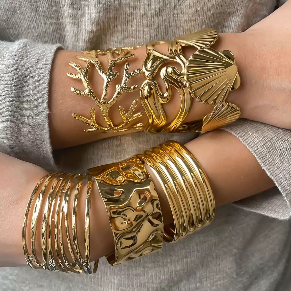 Bondi Elsa seashell bangle