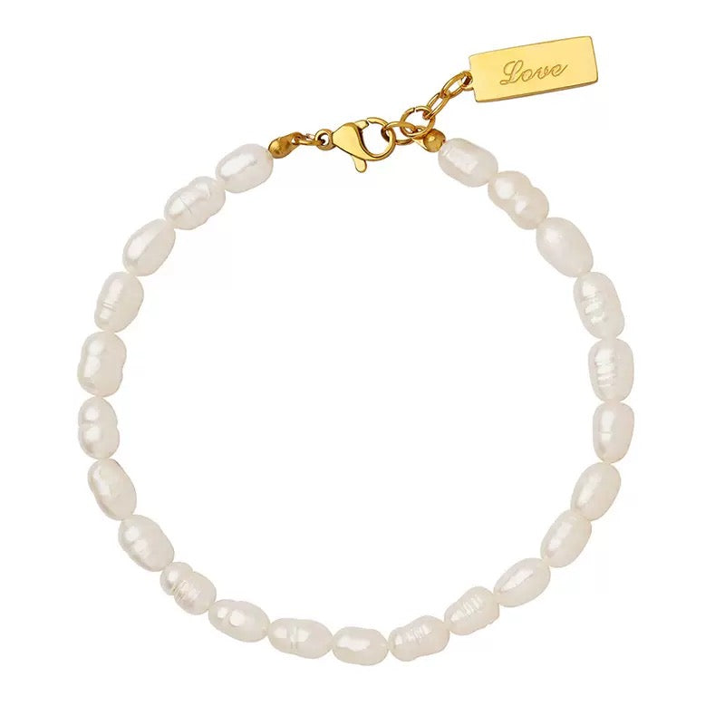 Karina Love freshwater pearls bracelet