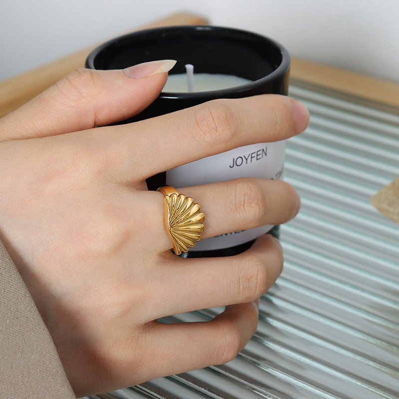 Bondi Emilia Big shell rings