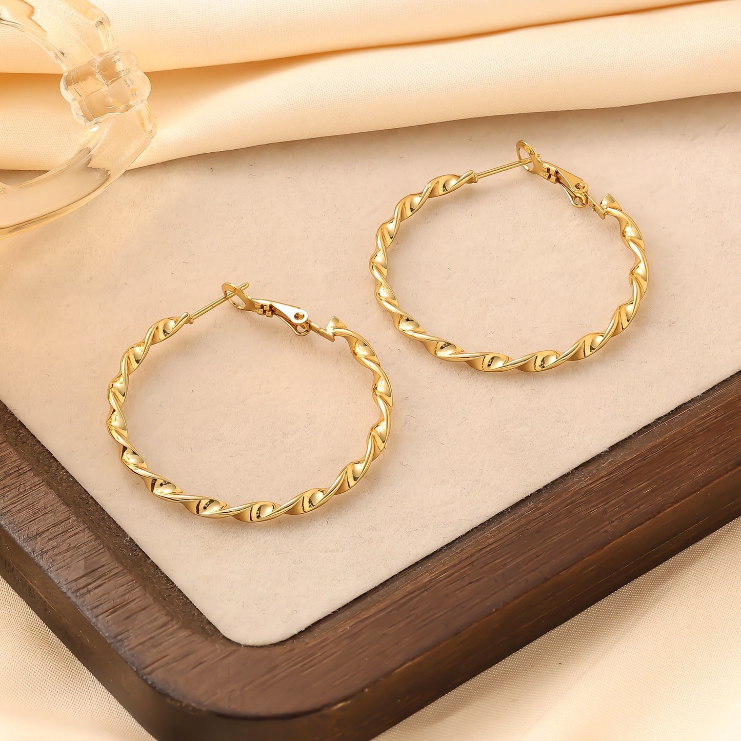 Brad twisted hoops earrings