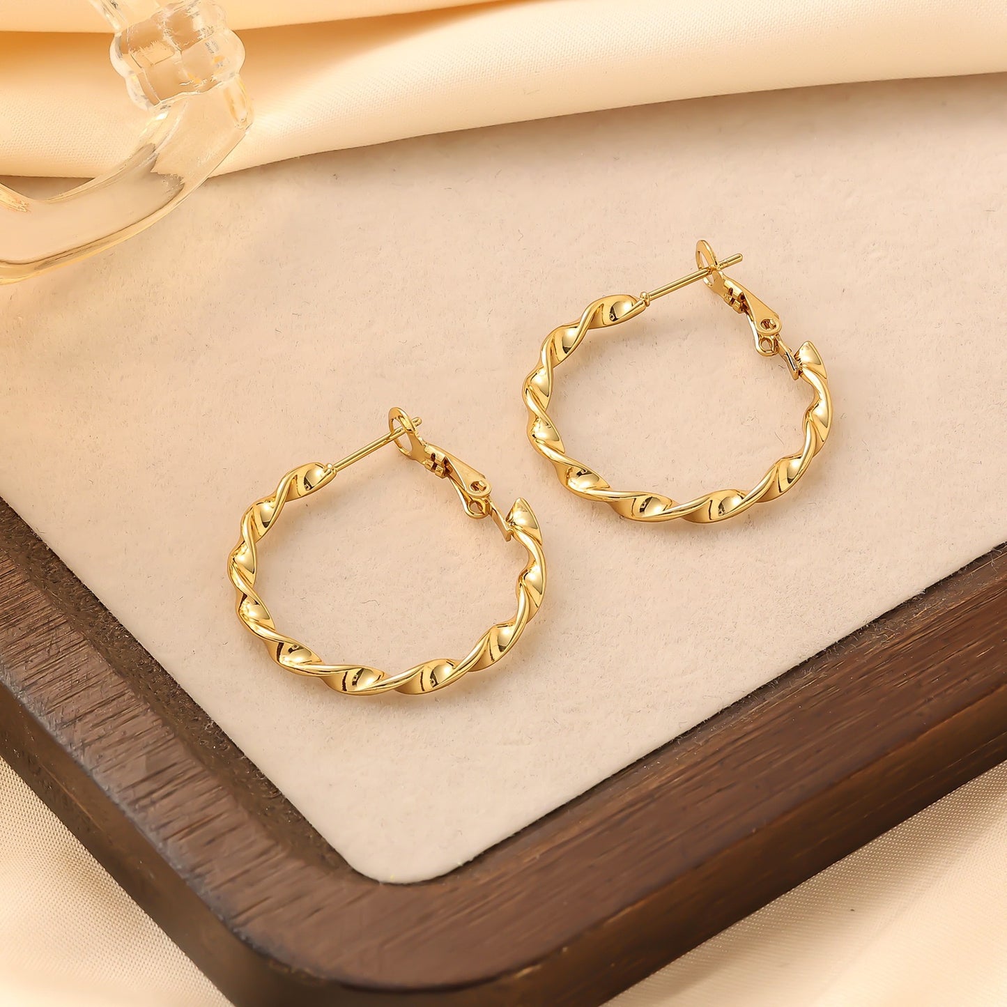 Brad twisted hoops earrings