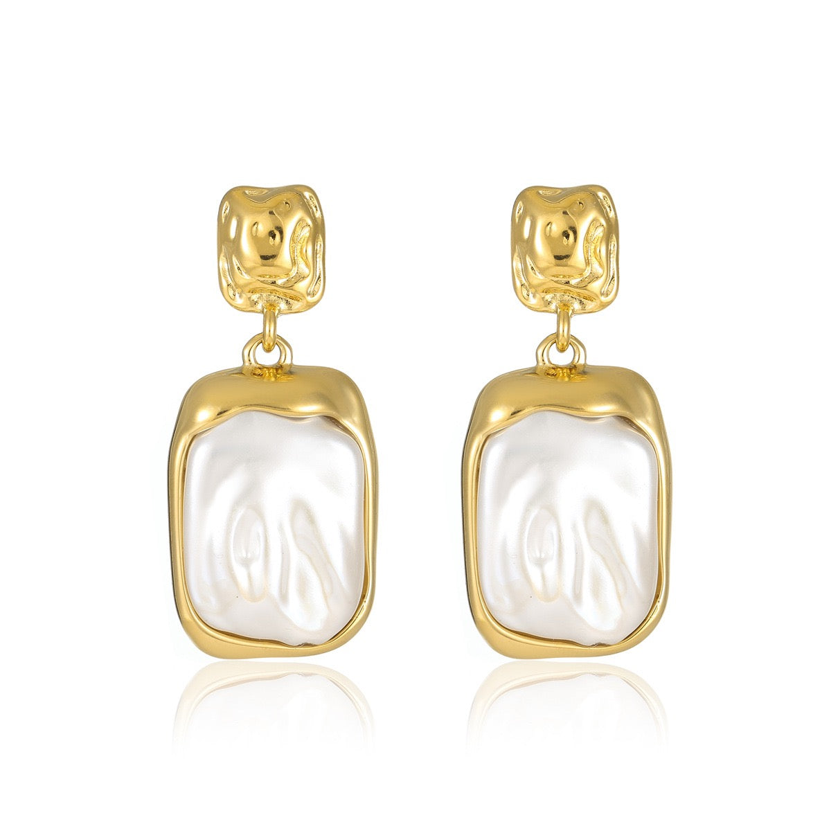 Trafalga Square pearly earrings