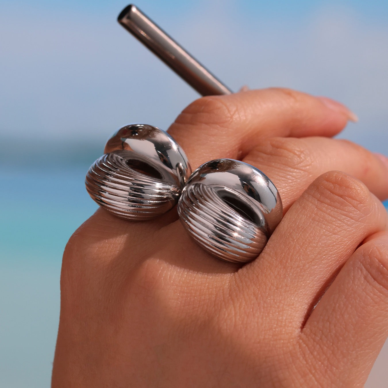 Sexy lips statement rings