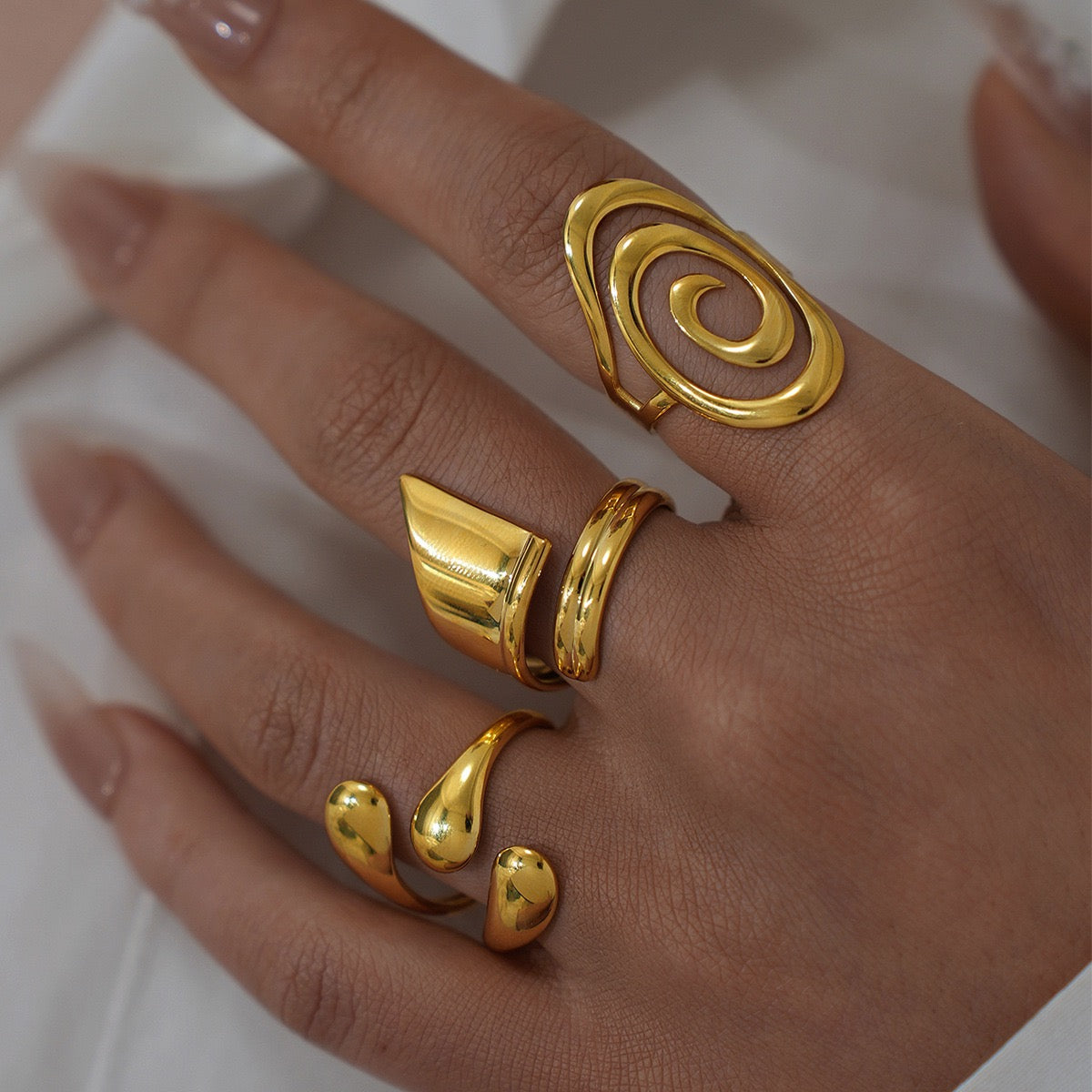 Mito Swirl rings