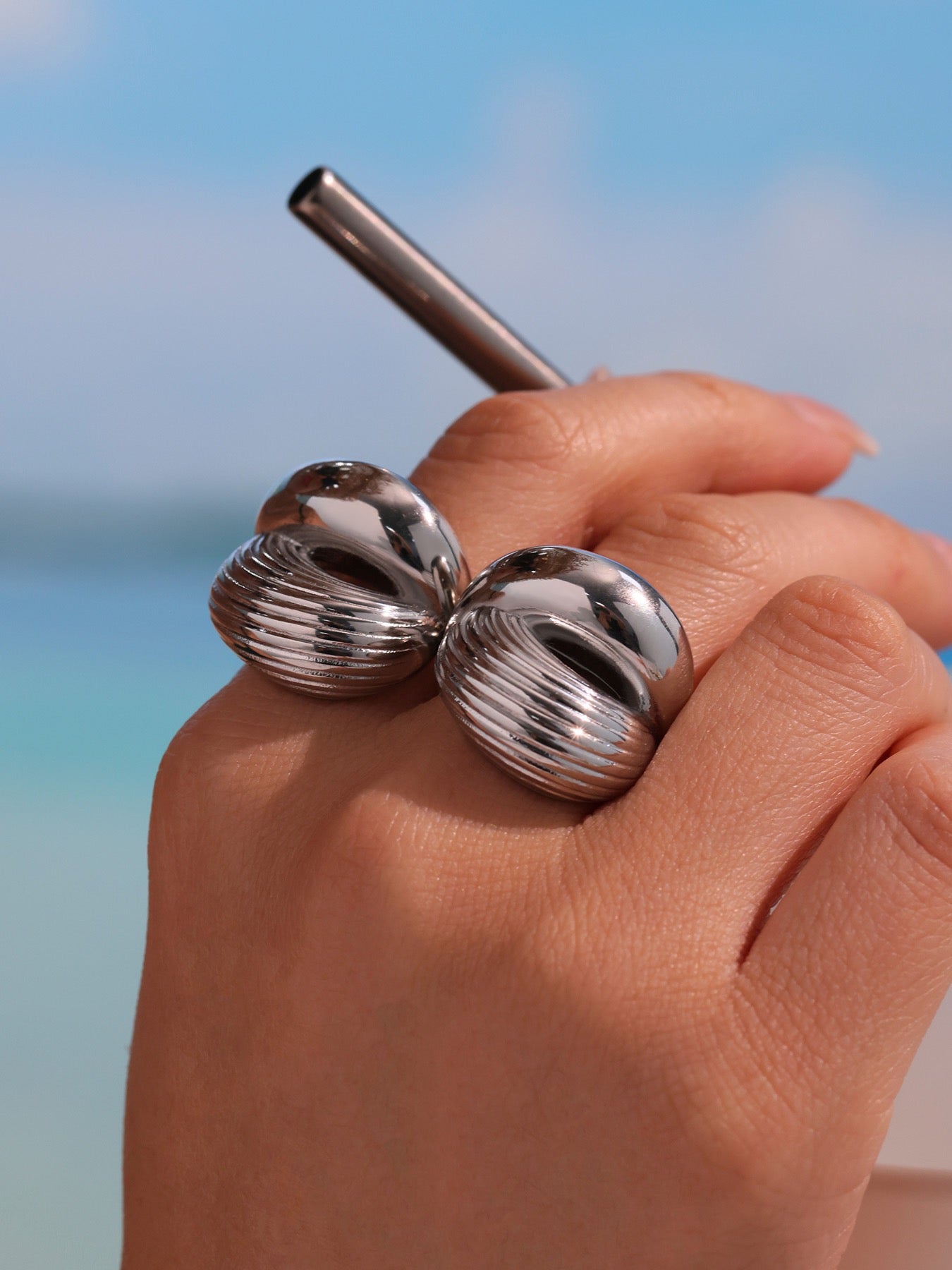 Sexy lips statement rings