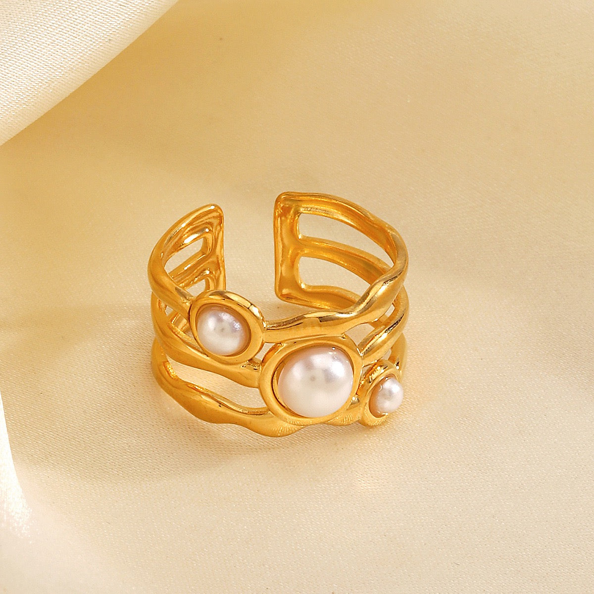 Mira pearly rings