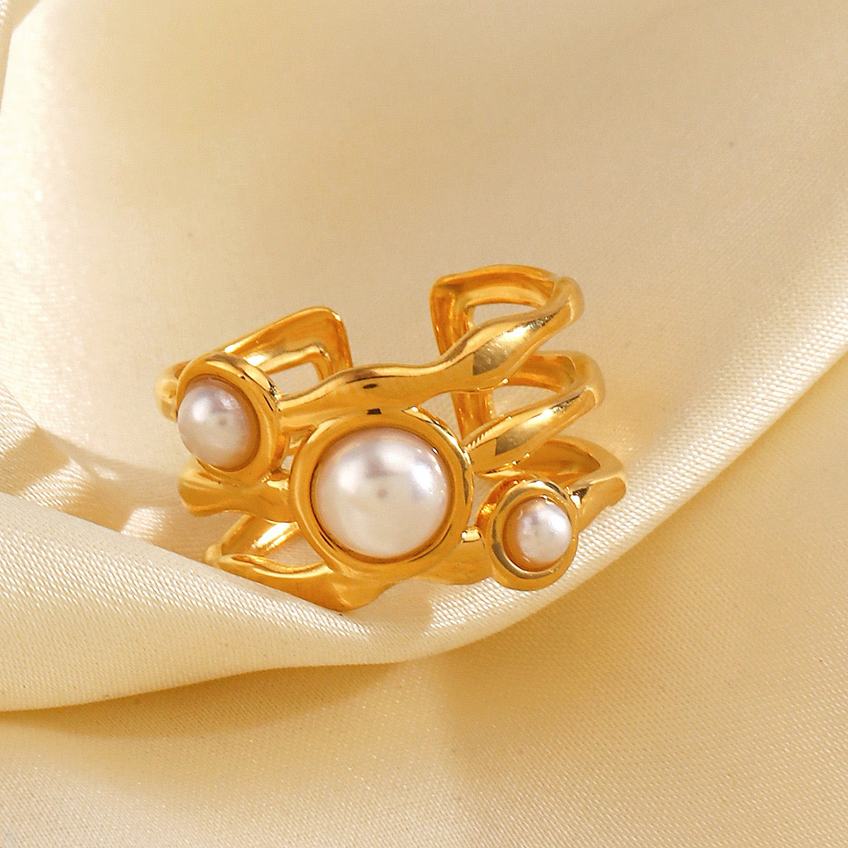 Mira pearly rings