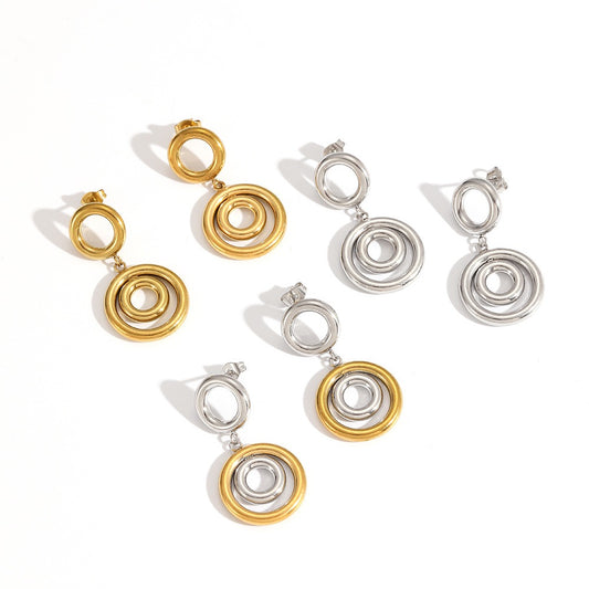 Circular quay hoop earrings
