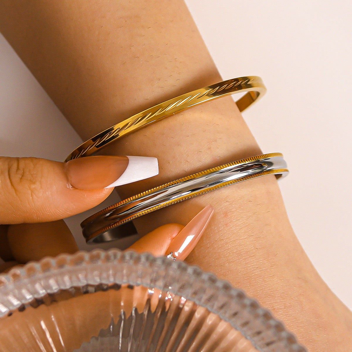 Classic wave Bangles