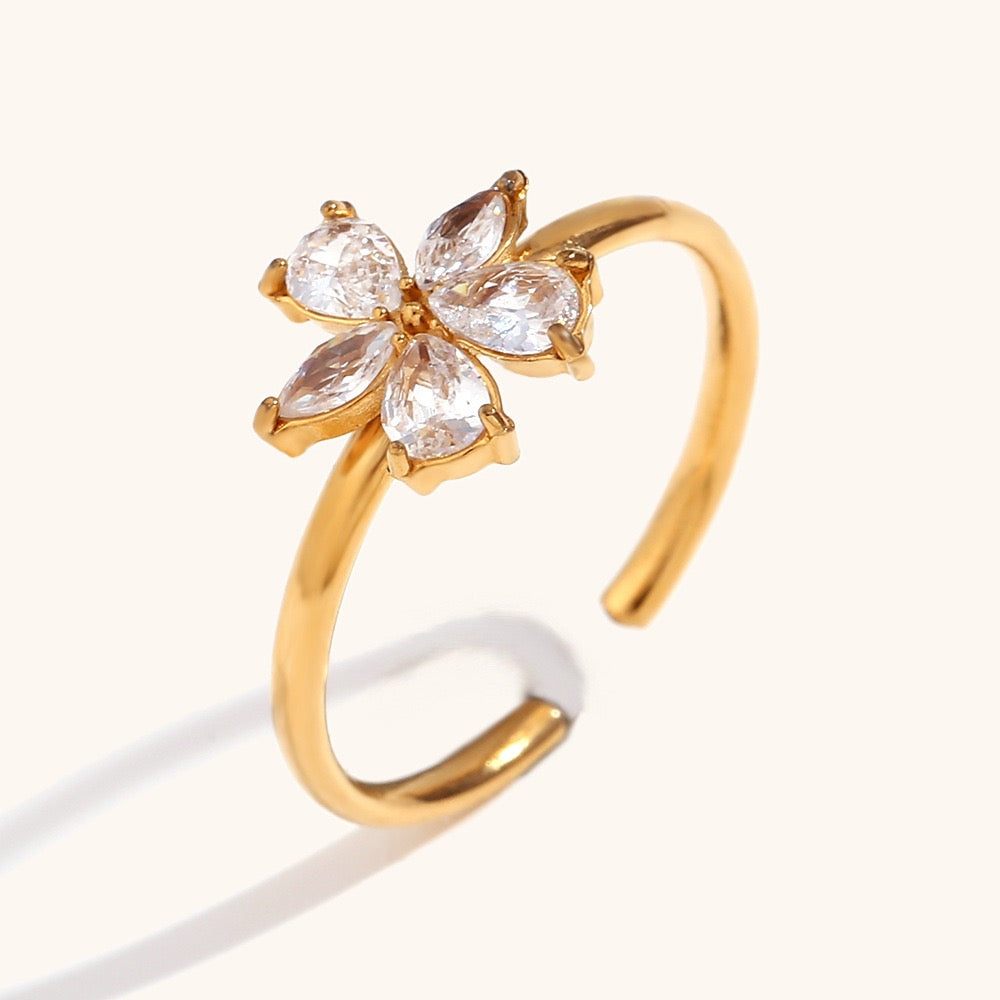 Crystal flower ring