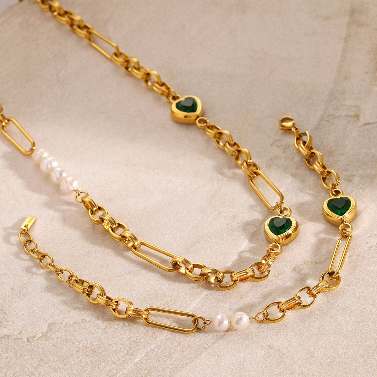 Green heart chain set