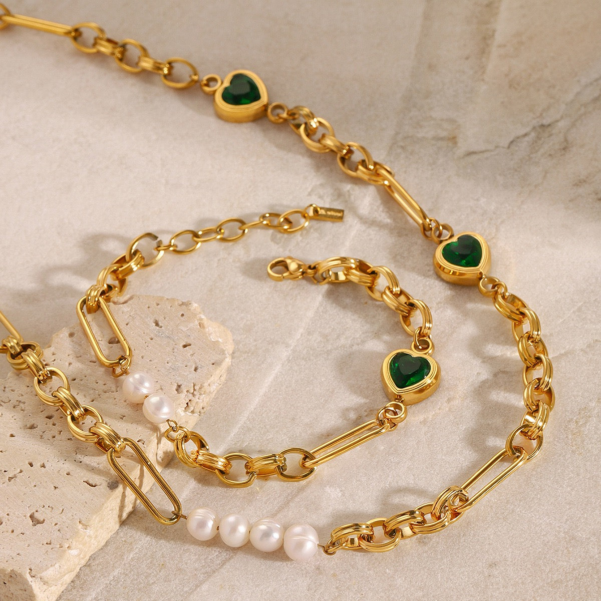Green heart chain set