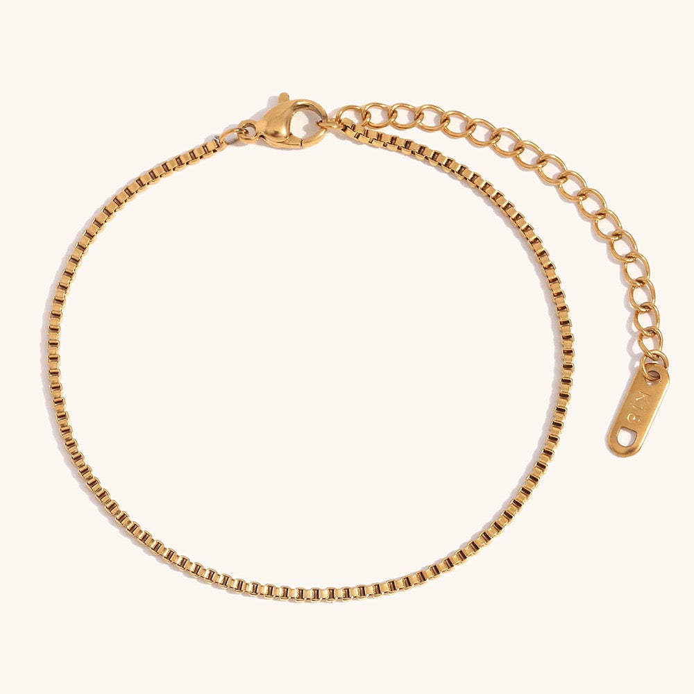 Dainty golden chain bracelets