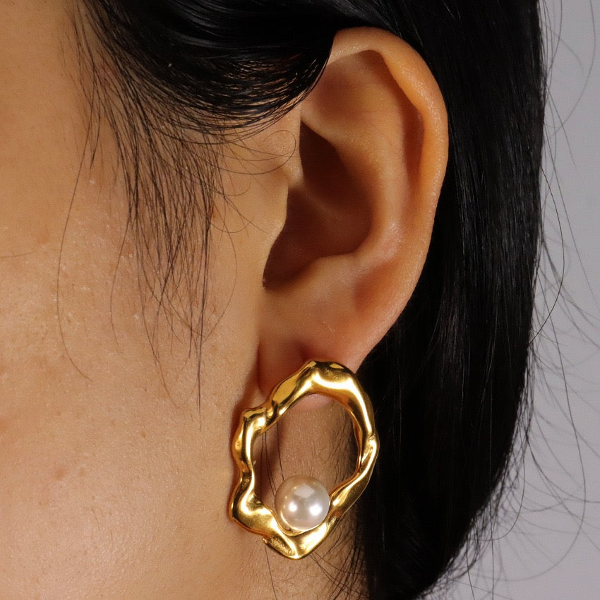 Yuki pearly earrings