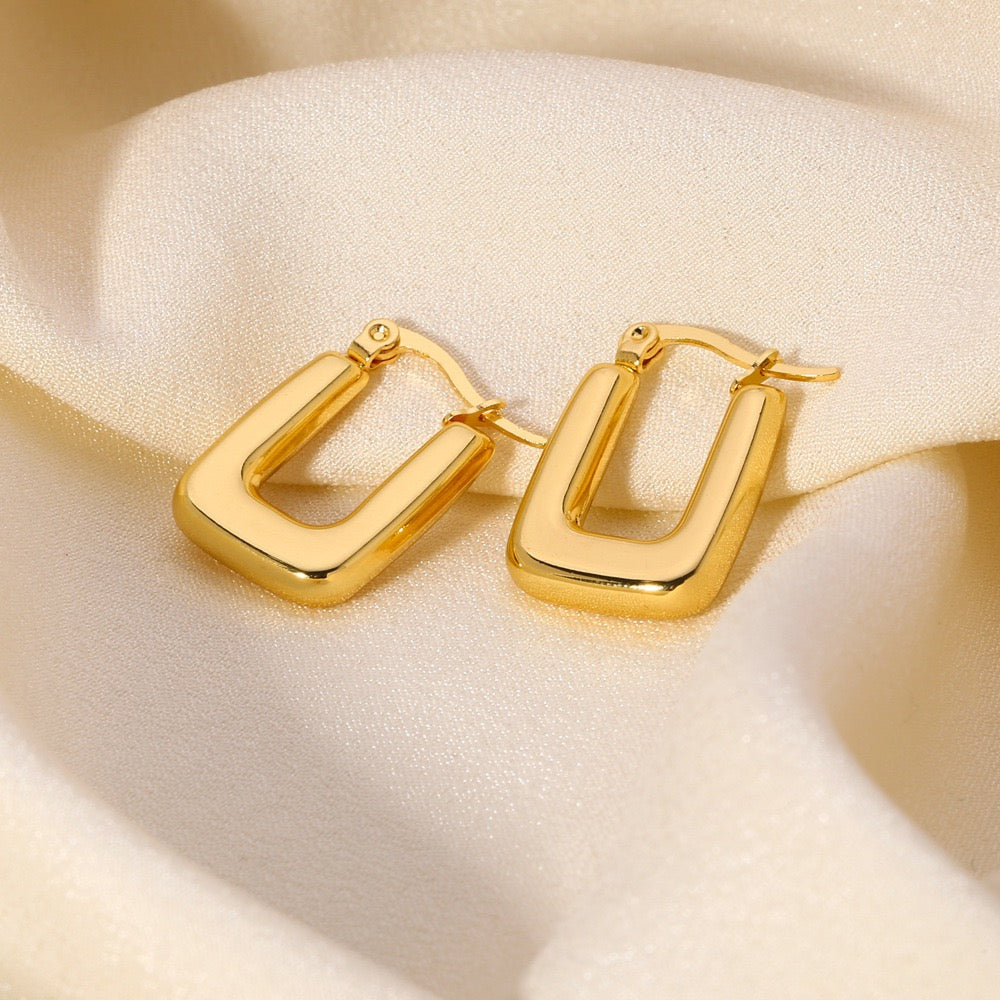 Daran square hoops earrings