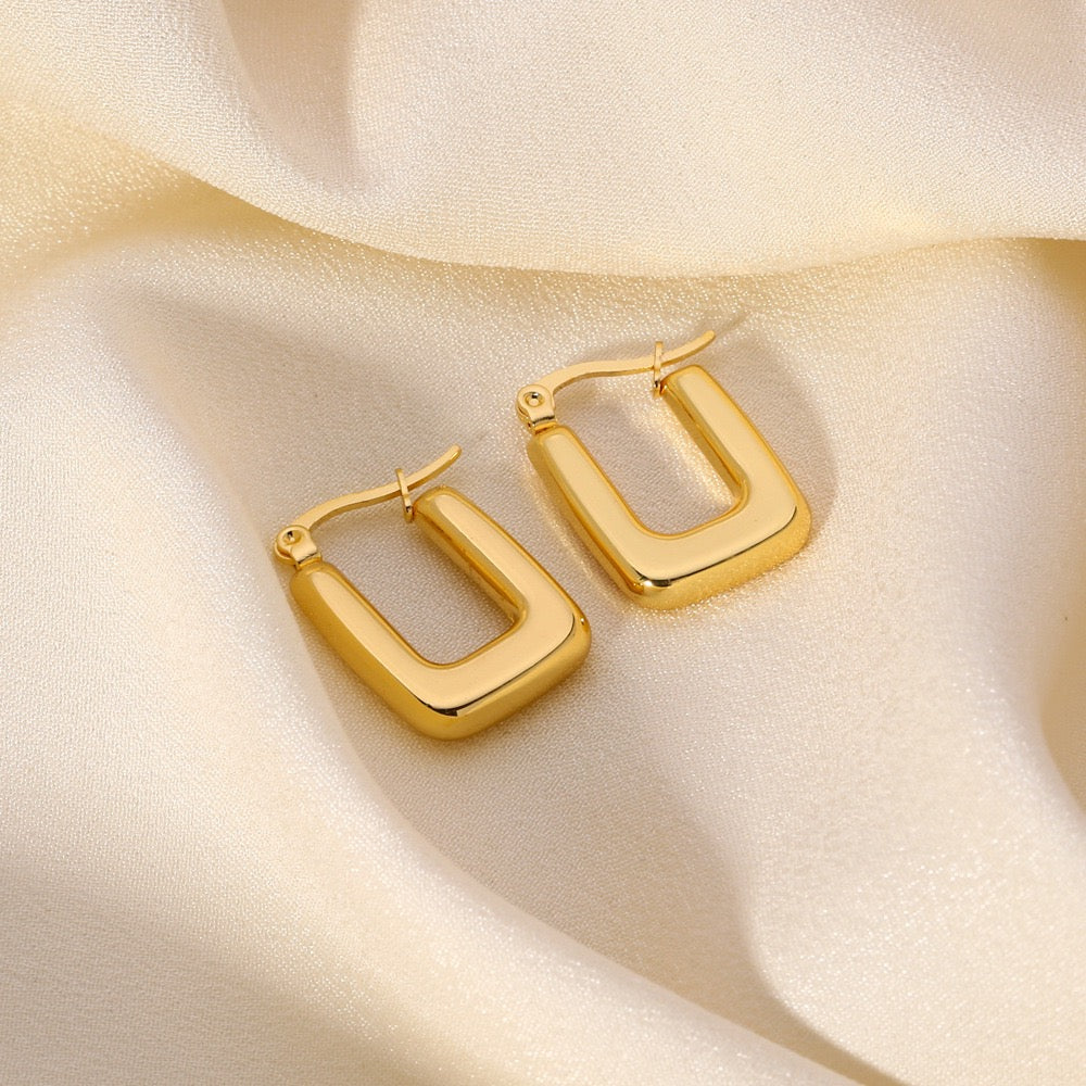 Daran square hoops earrings