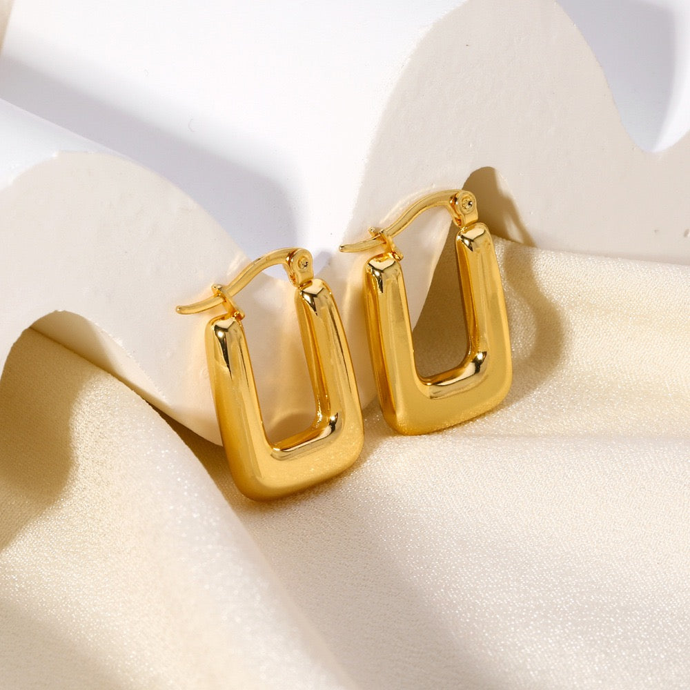 Daran square hoops earrings