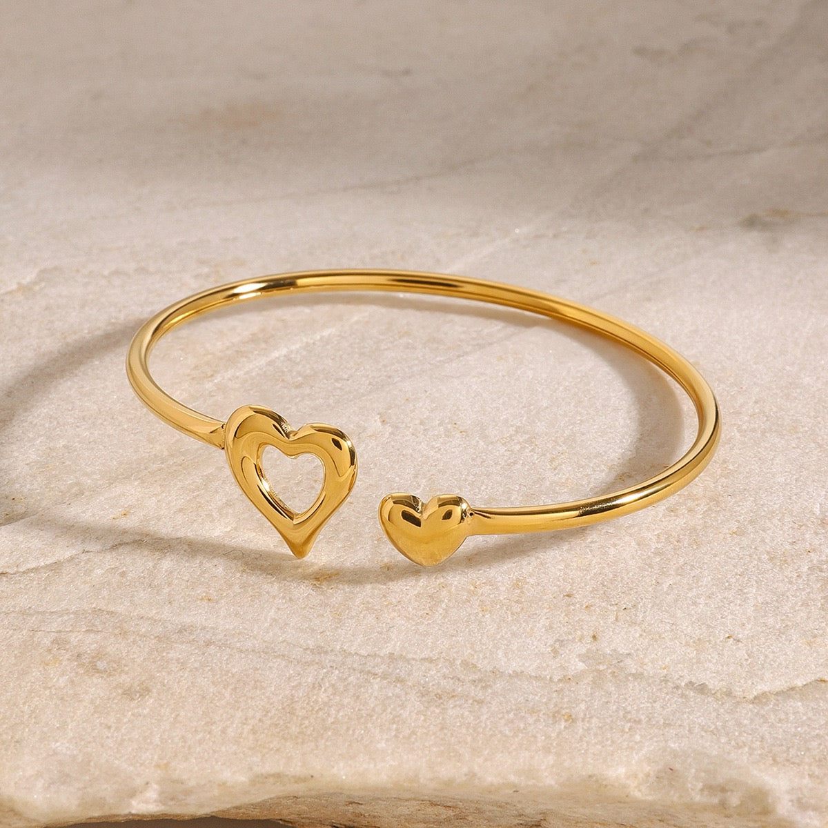 Love heart bangle