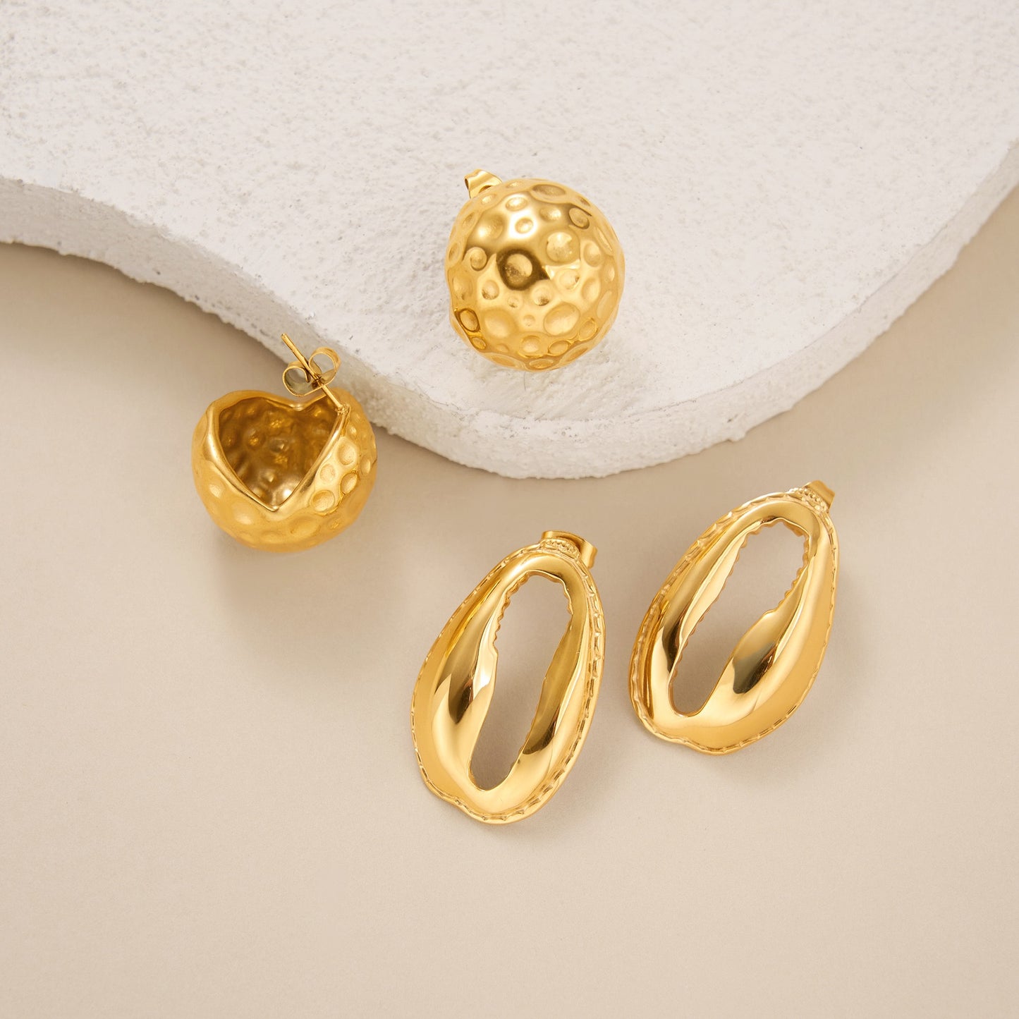 Ambra shell earrings