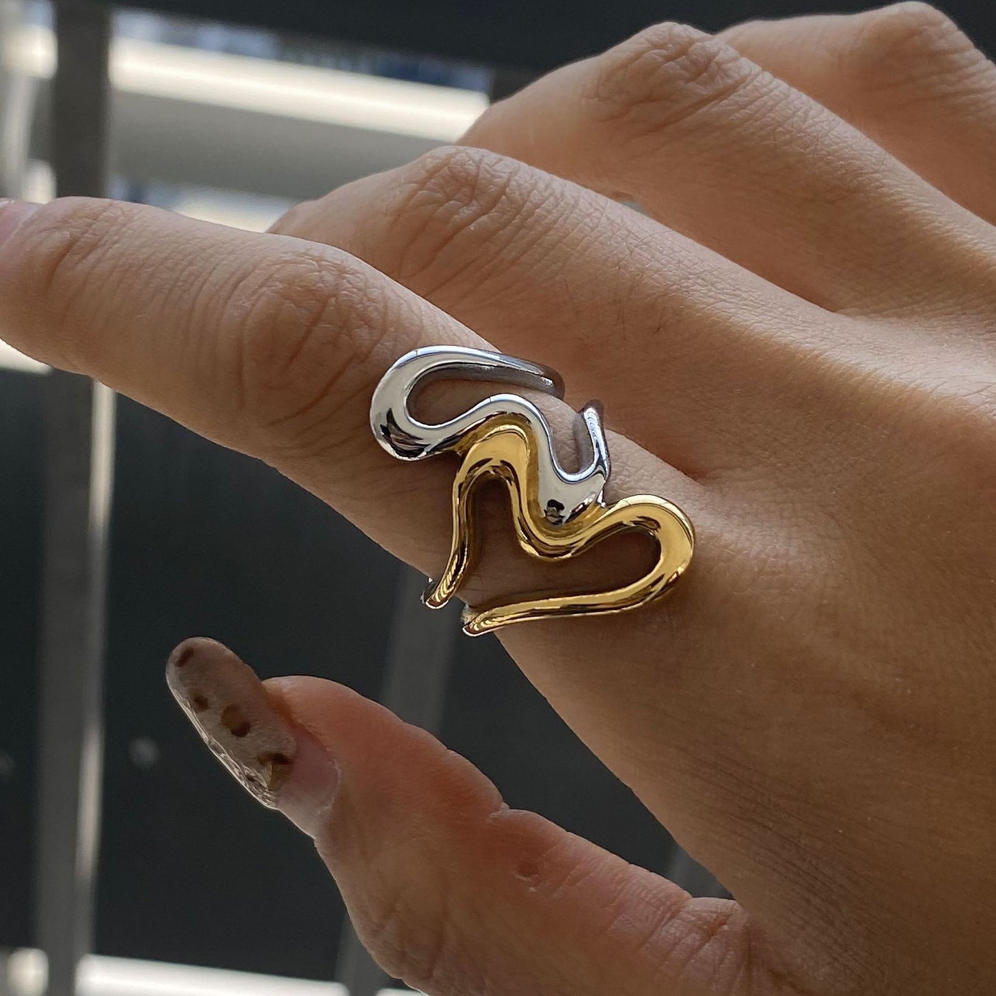 Double heart wave rings