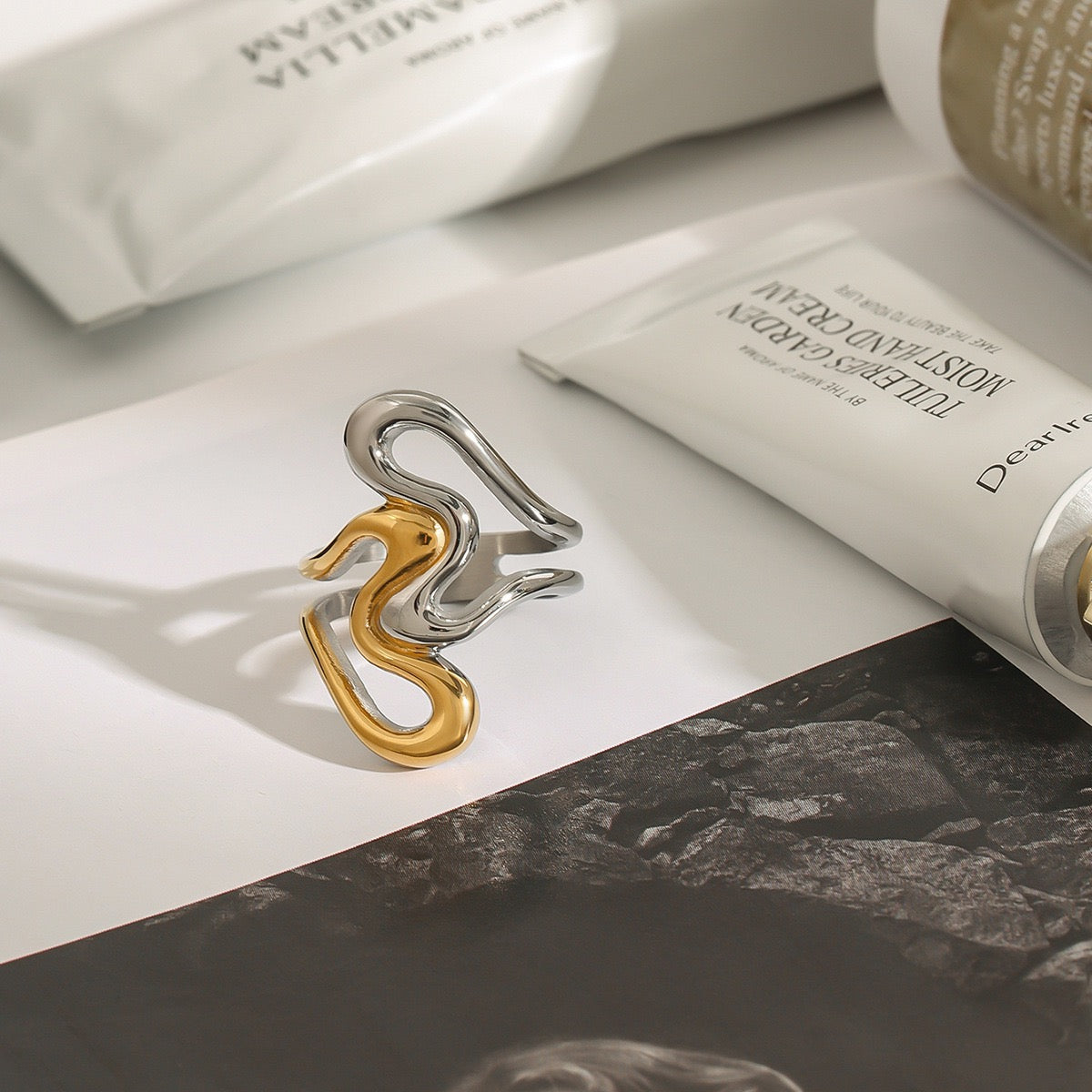 Double heart wave rings