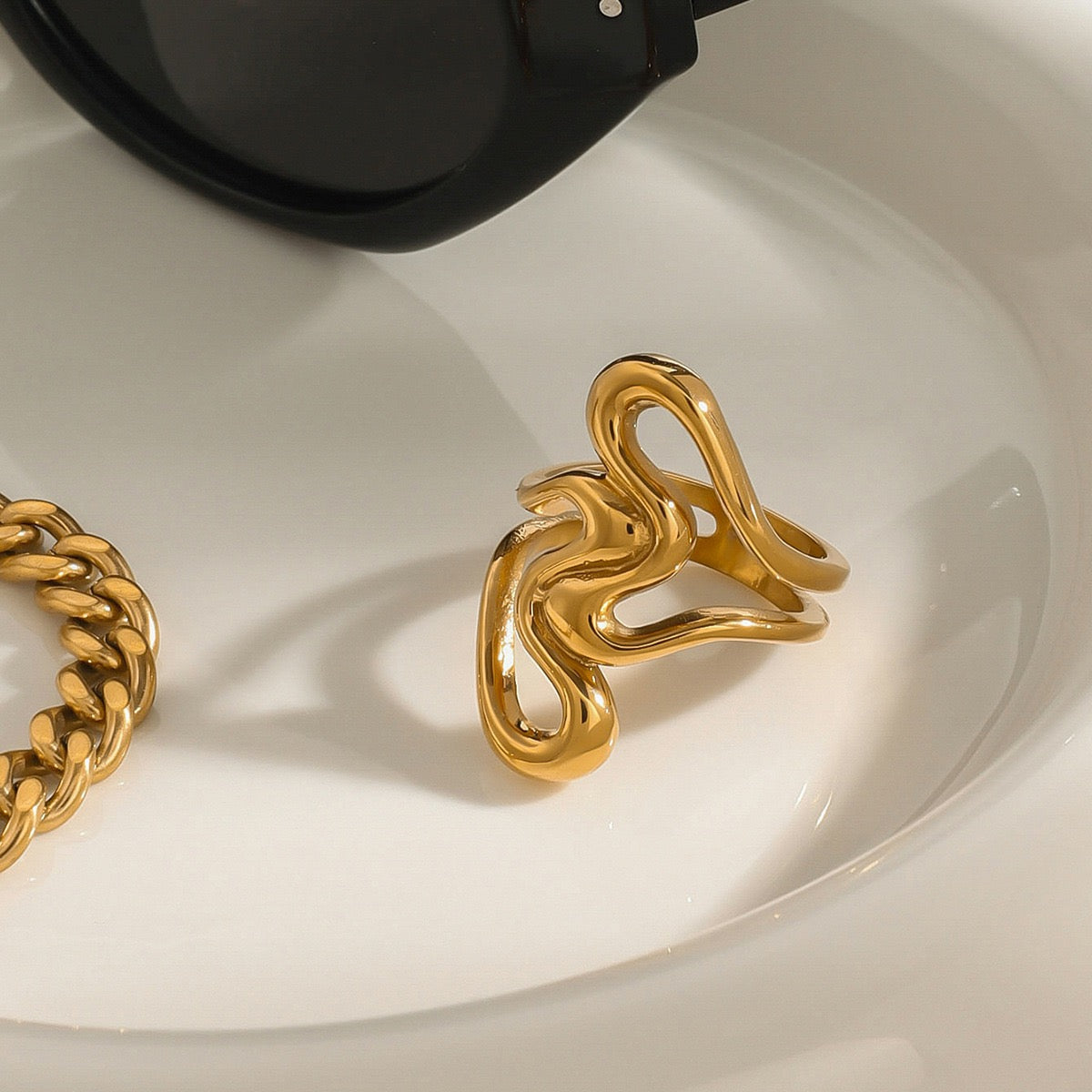 Double heart wave rings