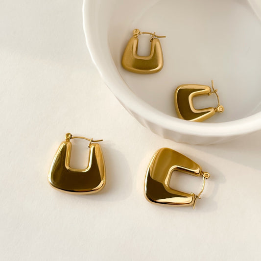 Sara square hoop earrings