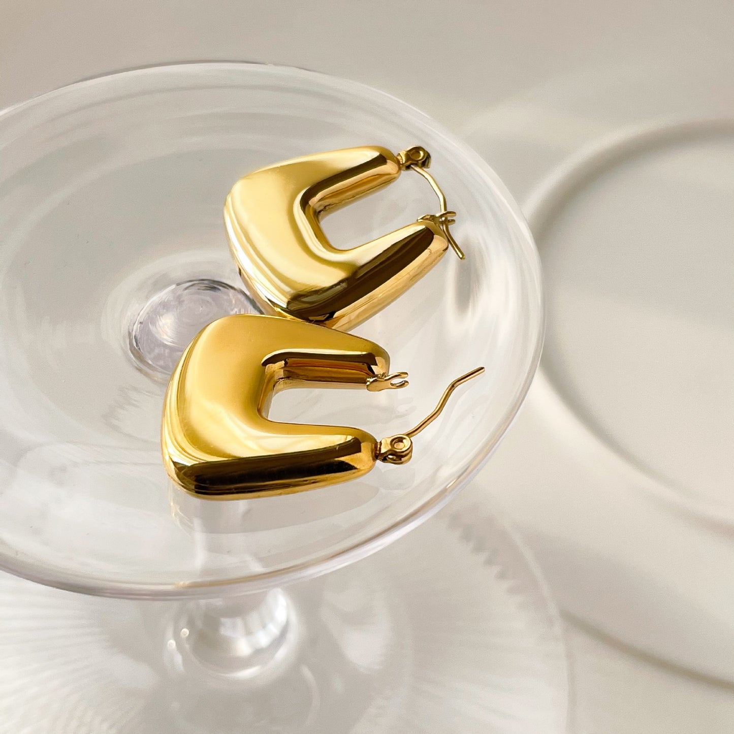 Sara square hoop earrings