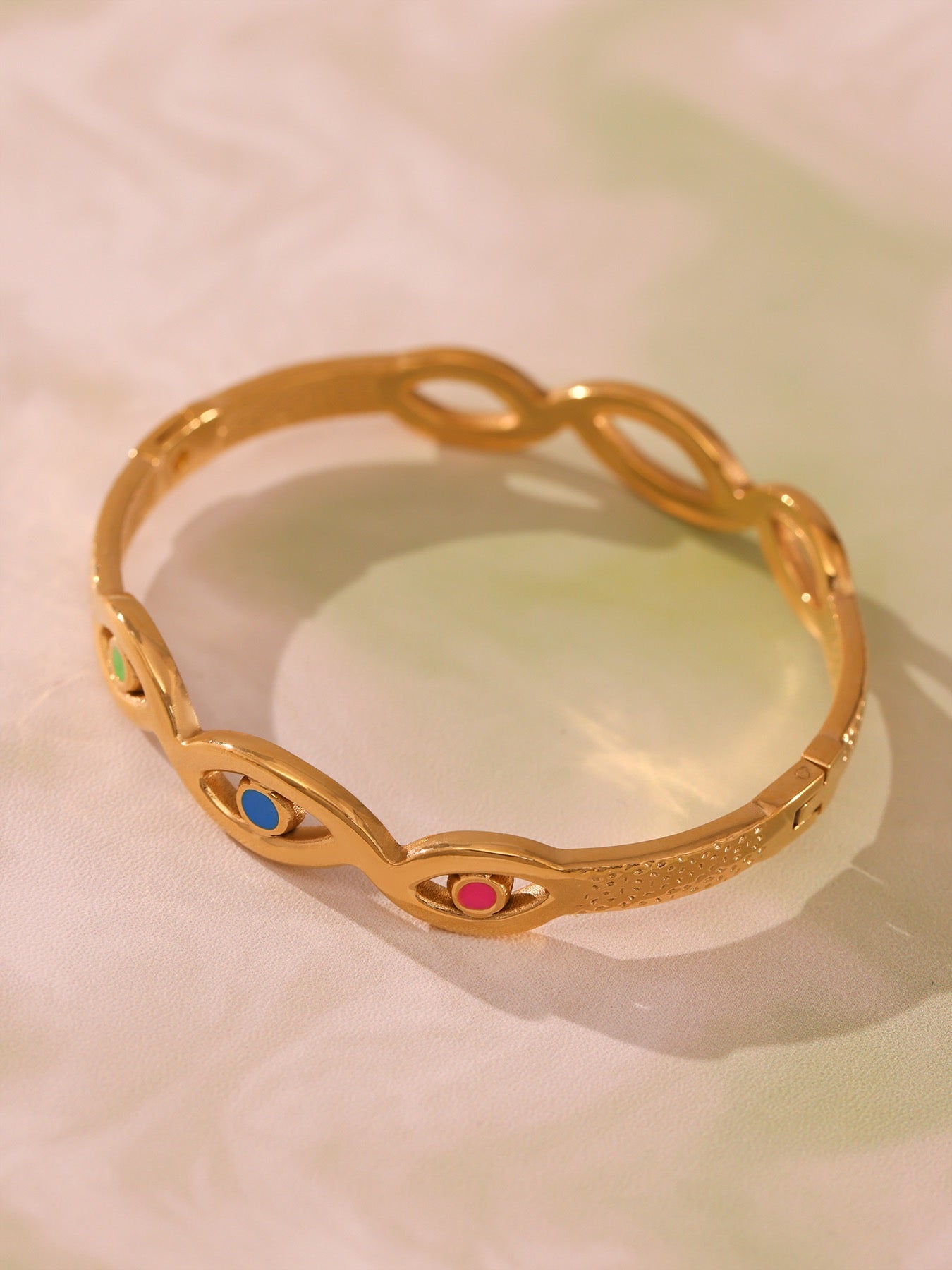 Evil eyes bangle
