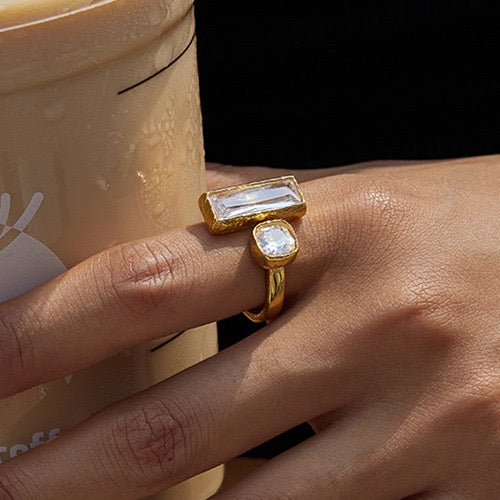 Double sugar rock ring