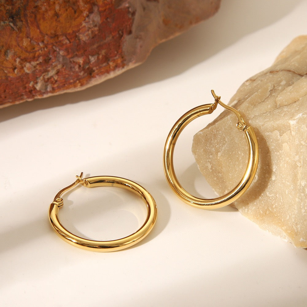 Neraid hoops earrings
