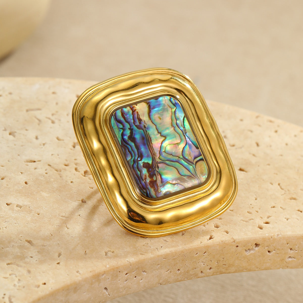 Amina Oyster shell square vintage earrings