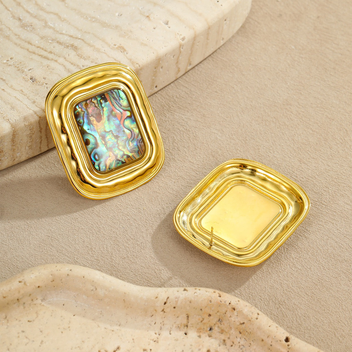 Amina Oyster shell square vintage earrings