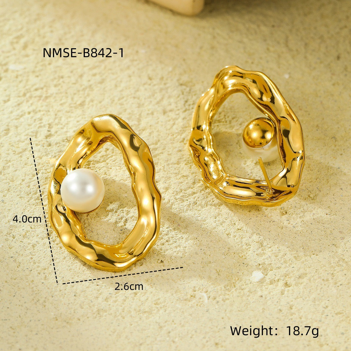 Pearly statement oval earrings