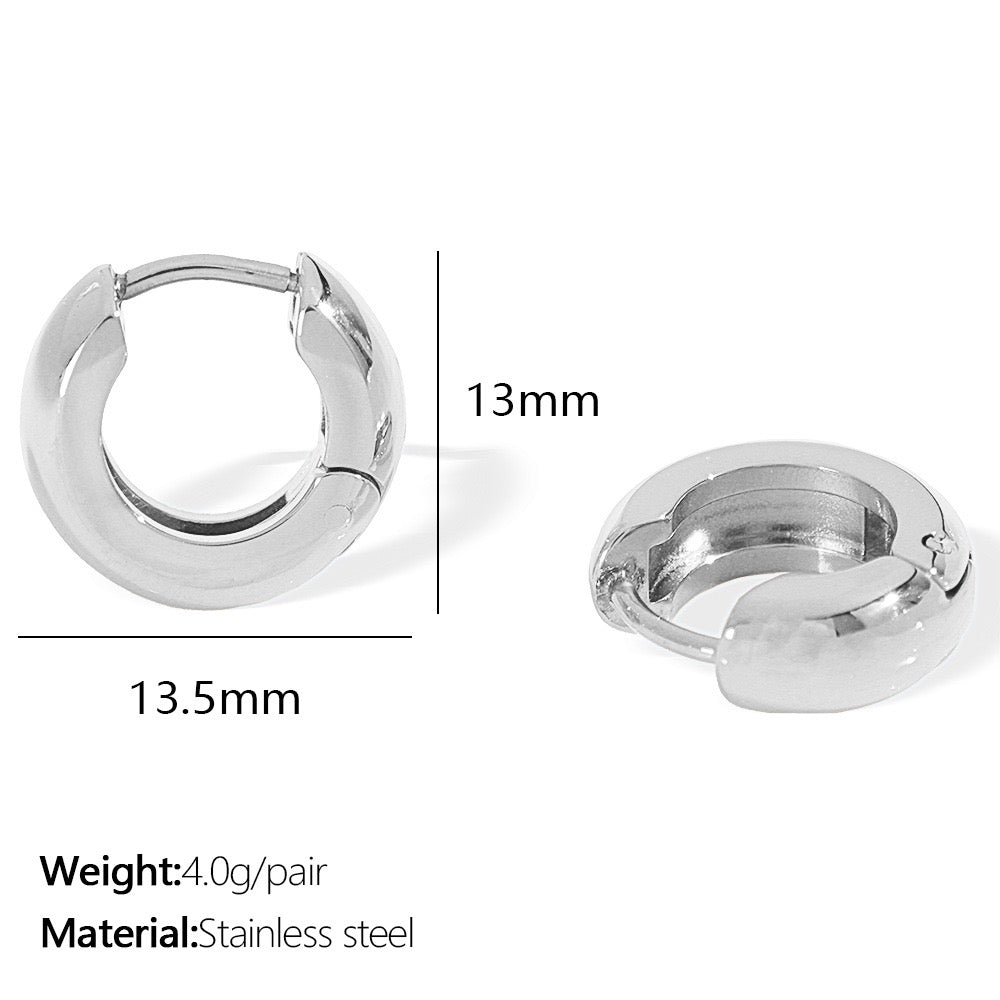 Moni dainty hoops earrings