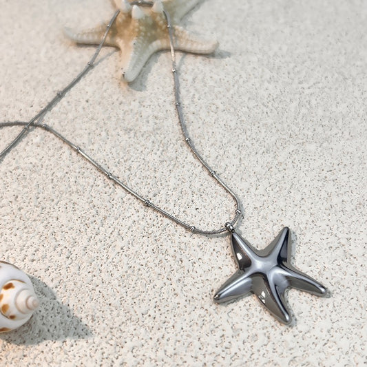 Sally starfish necklace