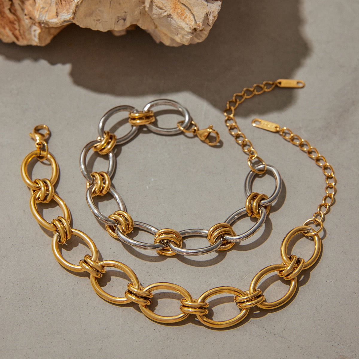 Knots hoop bracelets