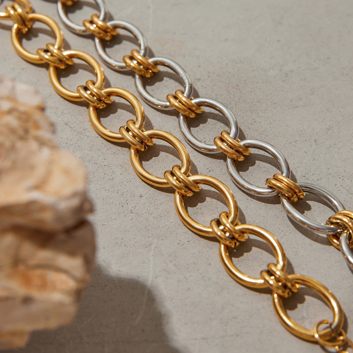 Knots hoop bracelets