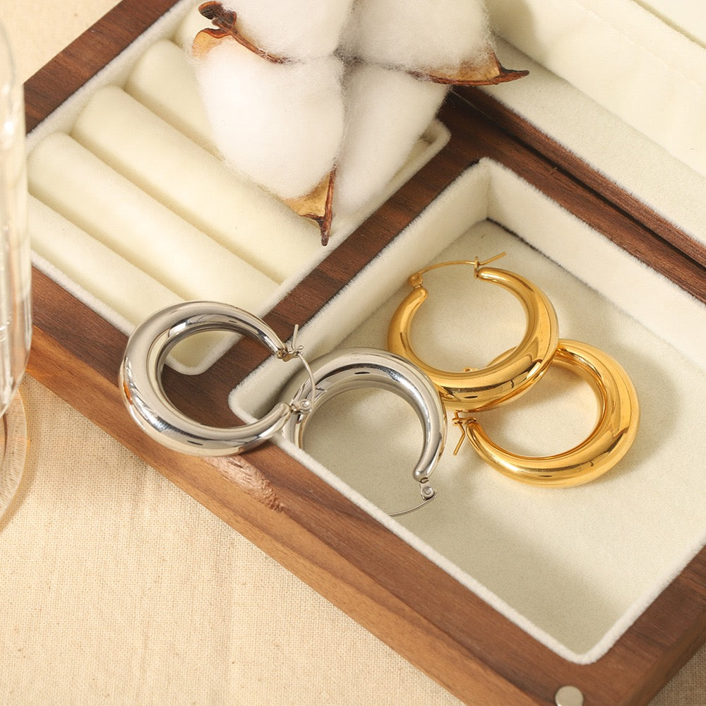 Gokota hoop earrings