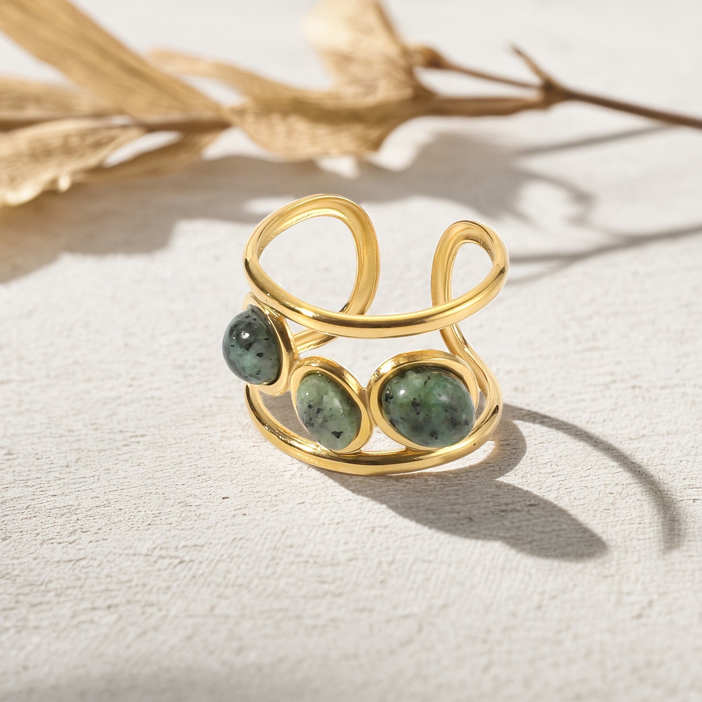 Valuri Olive stone band ring