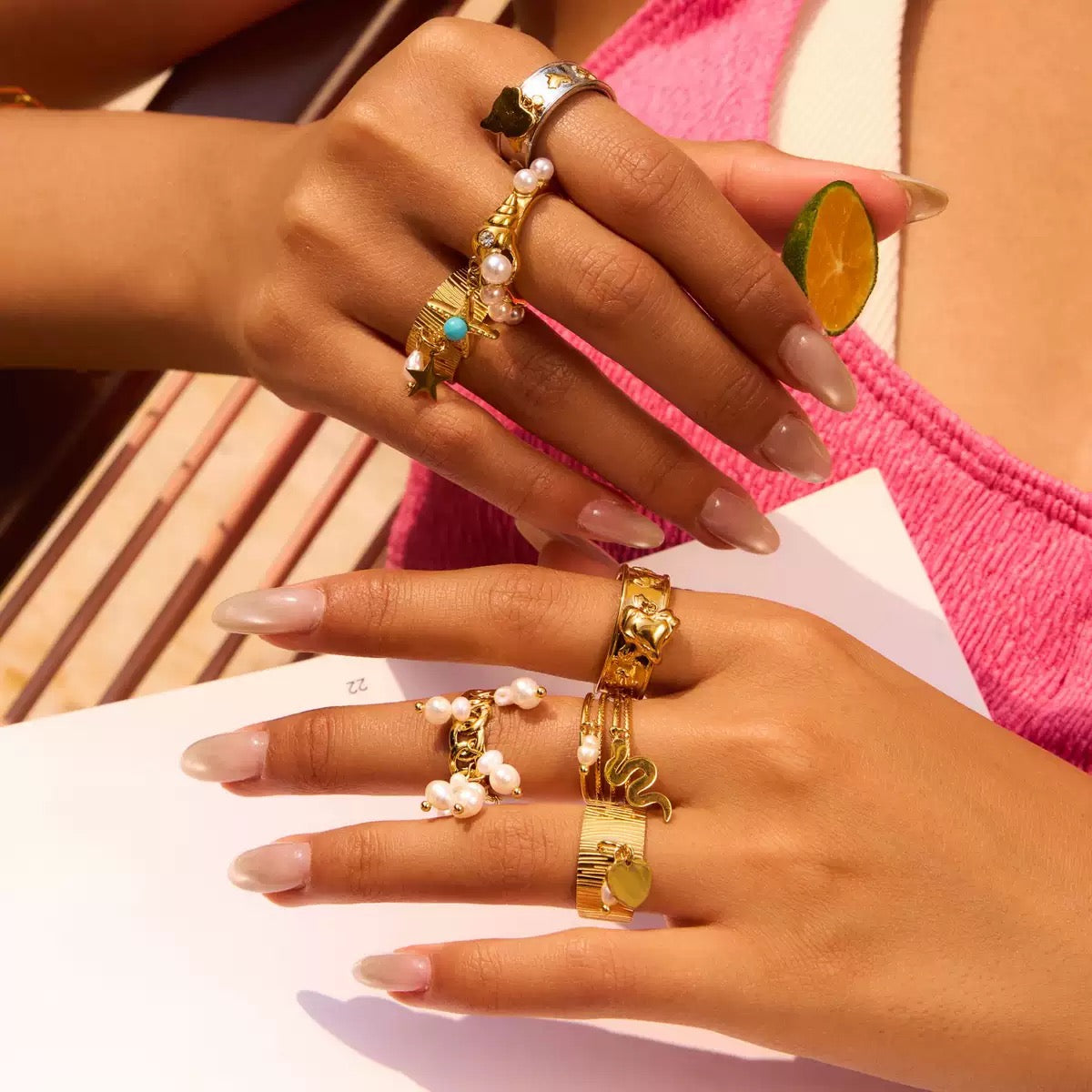 Dangling pendant rings