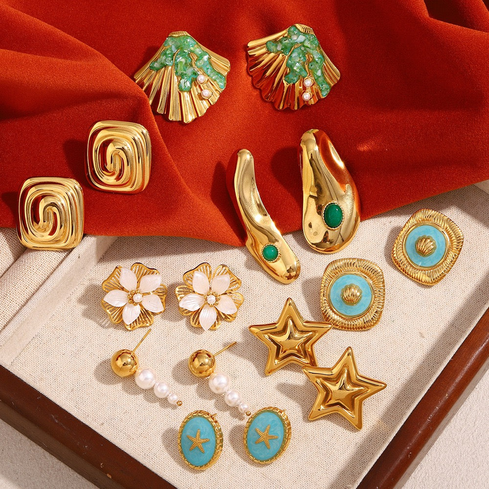 Floris Blue starfish earrings