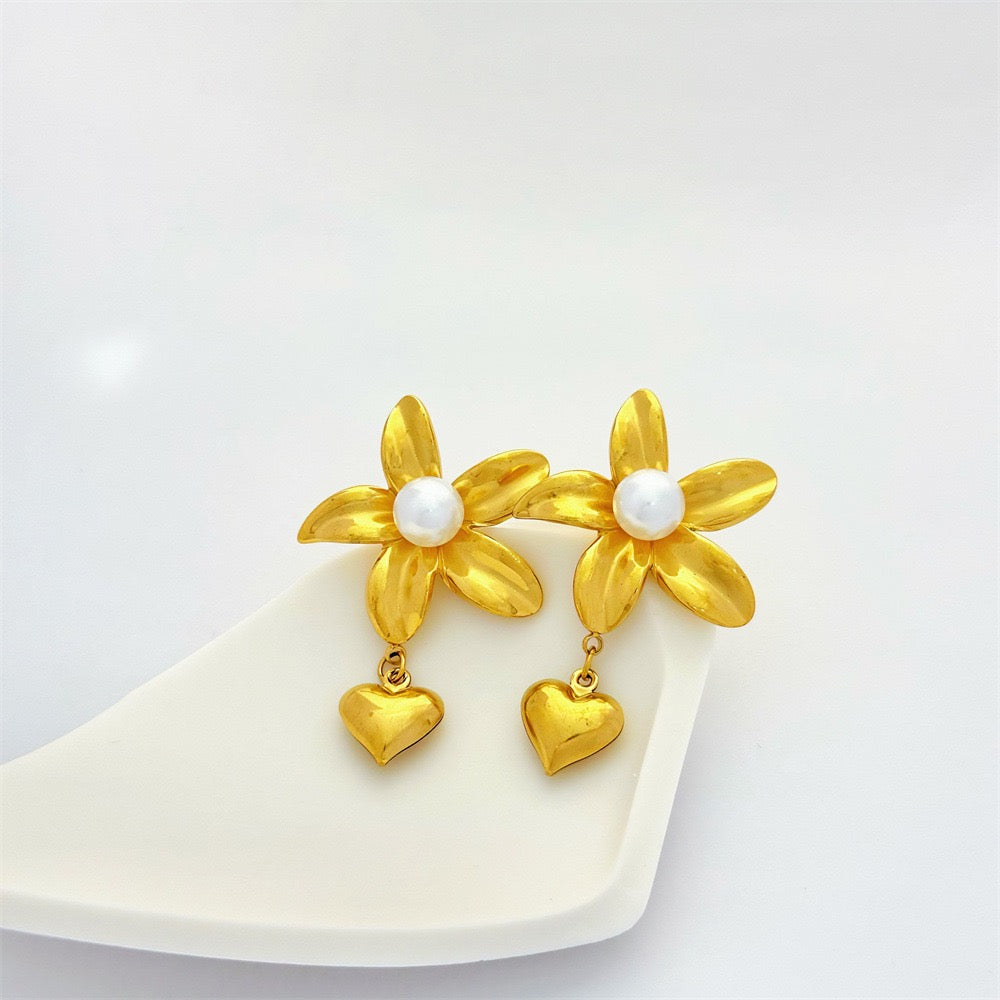 Flower shell earrings