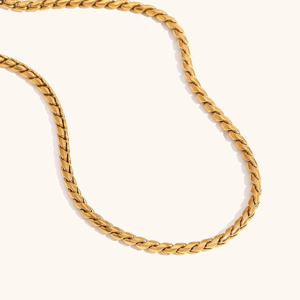 Bella chain necklace