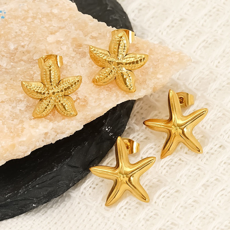 Dainty starfish studs