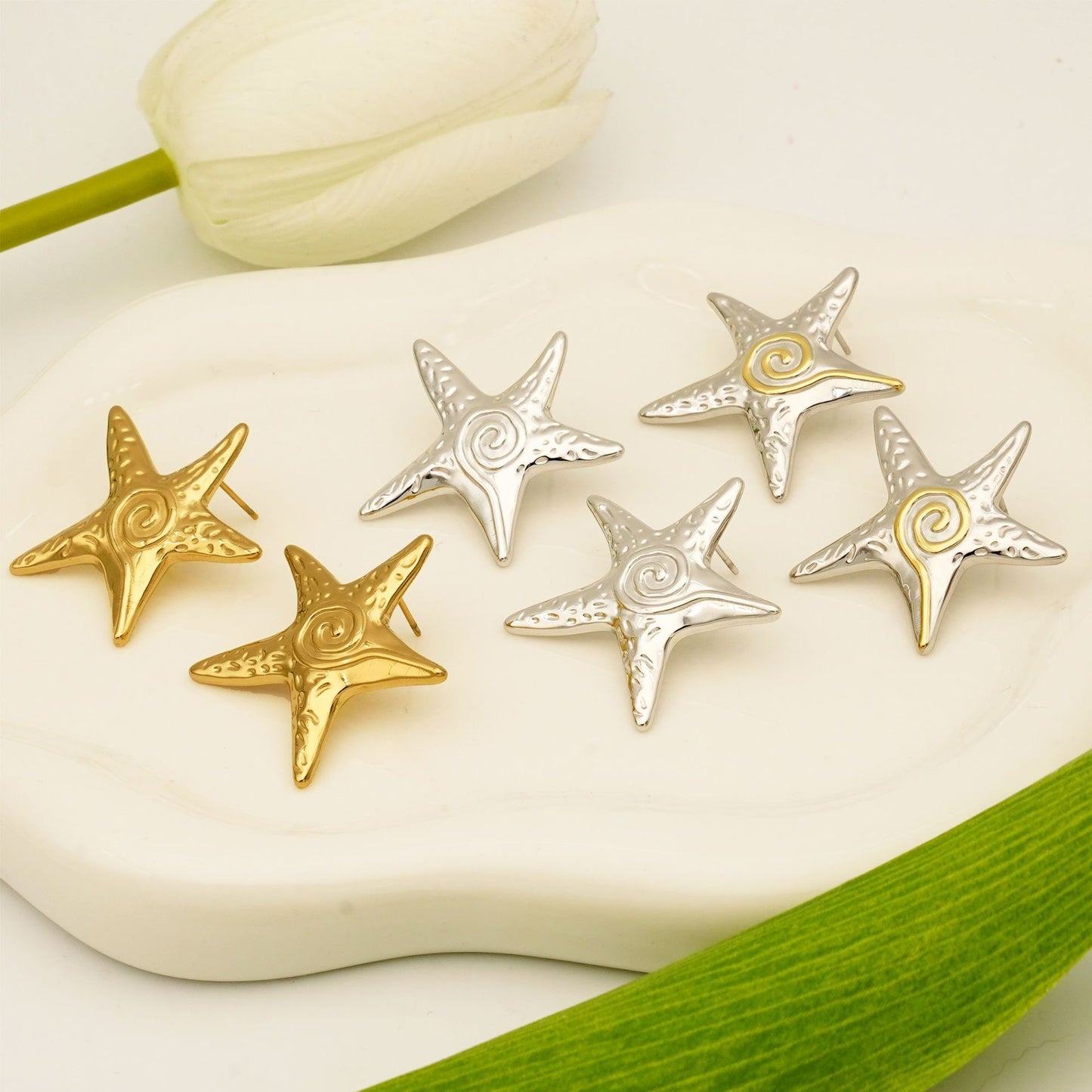 Tarako Swirl starfish earrings