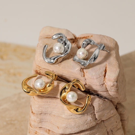 Kismet Curvy pearly earrings