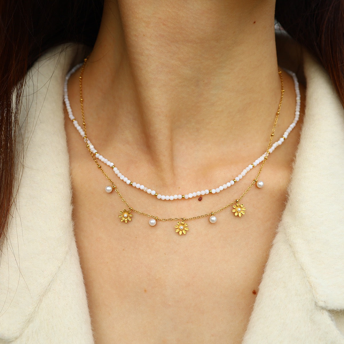 Sanity Daisy pearly necklace