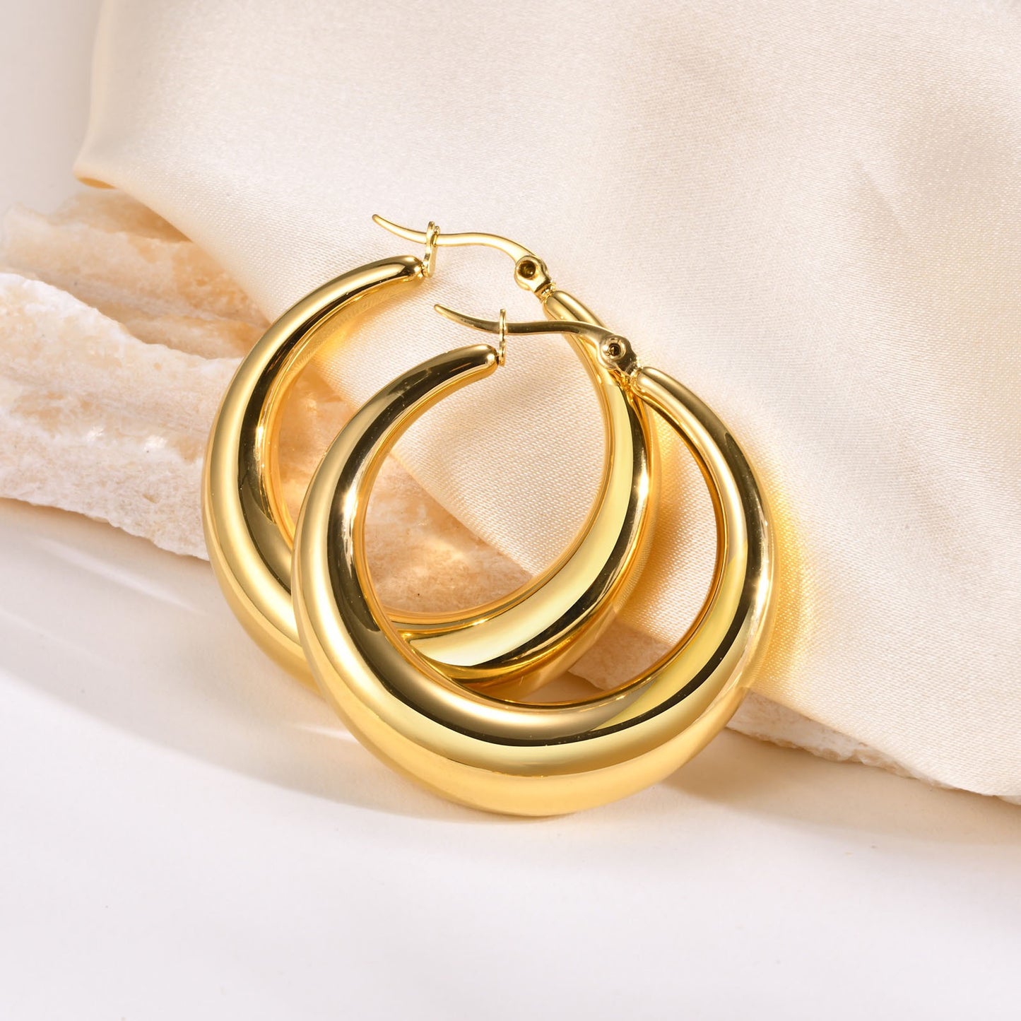 Amore hoops earrings