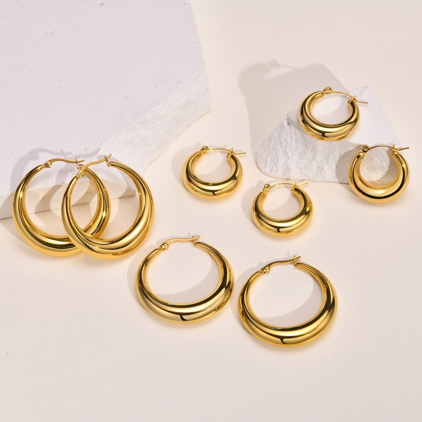 Amore hoops earrings